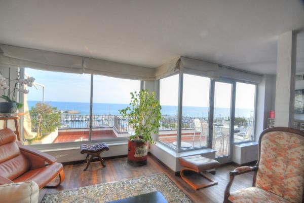 #2784 - AMAZING DUPLEX AIGUADOLC | Aluguel de Temporada | Hello Homes Sitges