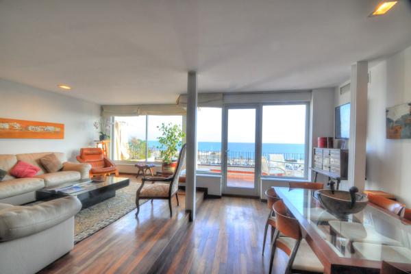 #2788 - AMAZING DUPLEX AIGUADOLC | Aluguel de Temporada | Hello Homes Sitges