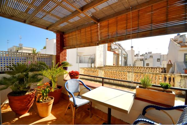 #4334 - Renovated old town-house | Ferienunterkünfte | Hello Homes Sitges