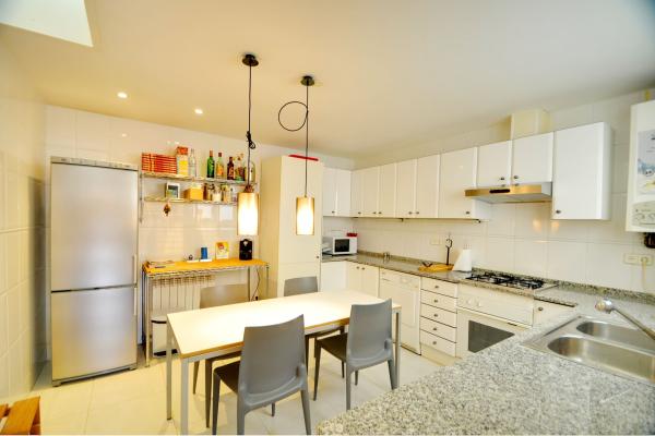 #4342 - Renovated old town-house | Ferienunterkünfte | Hello Homes Sitges