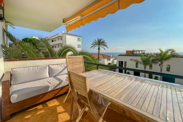 #52283 - Balmins Surf | Holiday Rentals | Hello Homes Sitges