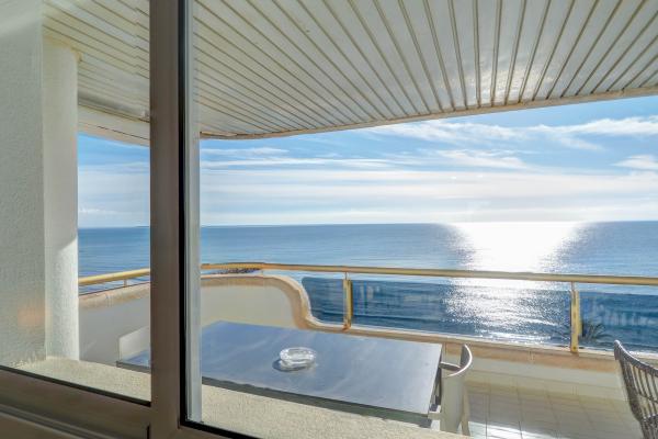 #52348 - Ocean Skyline Penthouse | Ferienunterkünfte | Hello Homes Sitges