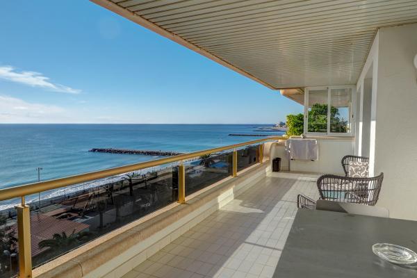 #52370 - Ocean Skyline Penthouse | Ferienunterkünfte | Hello Homes Sitges