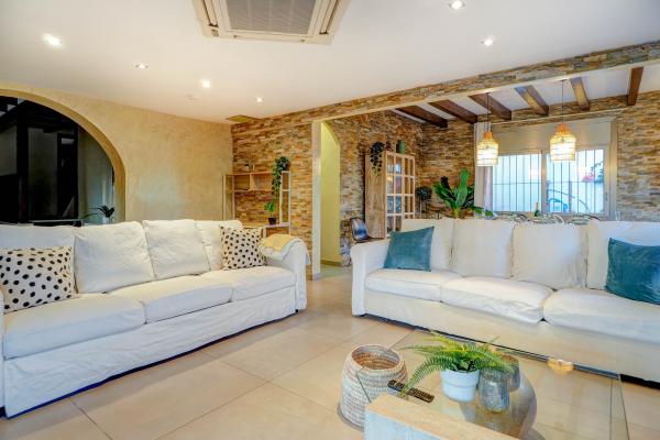 #52558 - Villa Nirvana | Lomavuokraus | Hello Homes Sitges