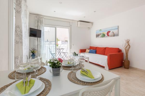 #53334 - Nova Apartment | Holiday Rentals | Hello Homes Sitges