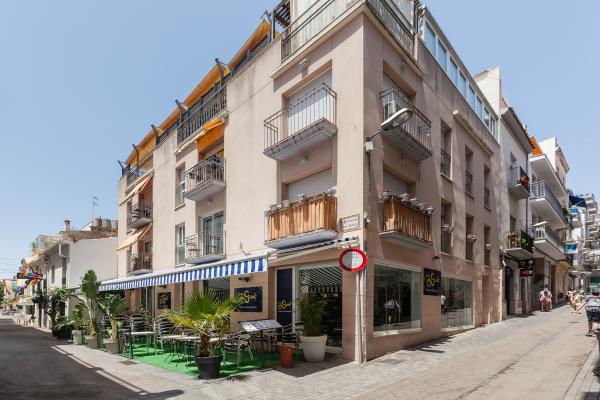 #53345 - Nova Apartment | Holiday Rentals | Hello Homes Sitges