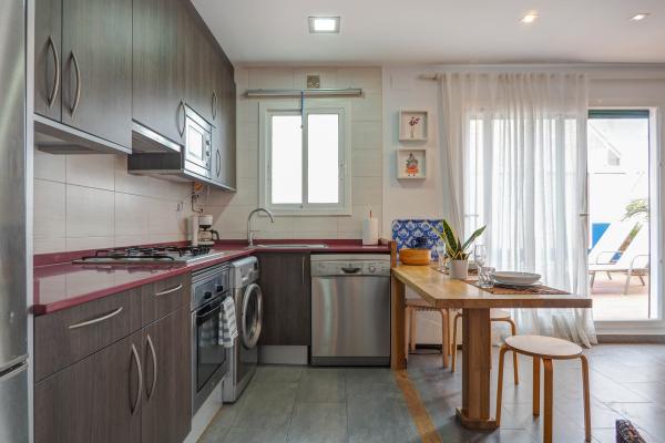 #53548 - Central Terrace | Tatil Kiralama | Hello Homes Sitges