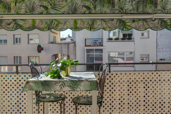 #53606 - Le Blanc Apartment | Tatil Kiralama | Hello Homes Sitges