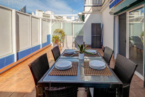 #53634 - Central Terrace | Aluguel de Temporada | Hello Homes Sitges