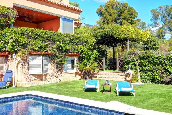 #8668 - Villa Tropicana | Semesteruthyrning | Hello Homes Sitges