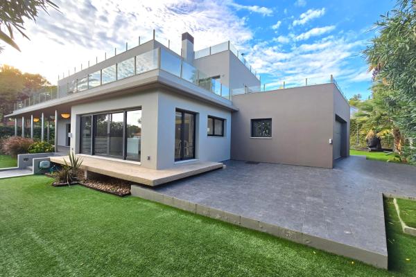 #46610 - Villas | 6 Rooms, 540 m² | Vallpineda, Sitges 