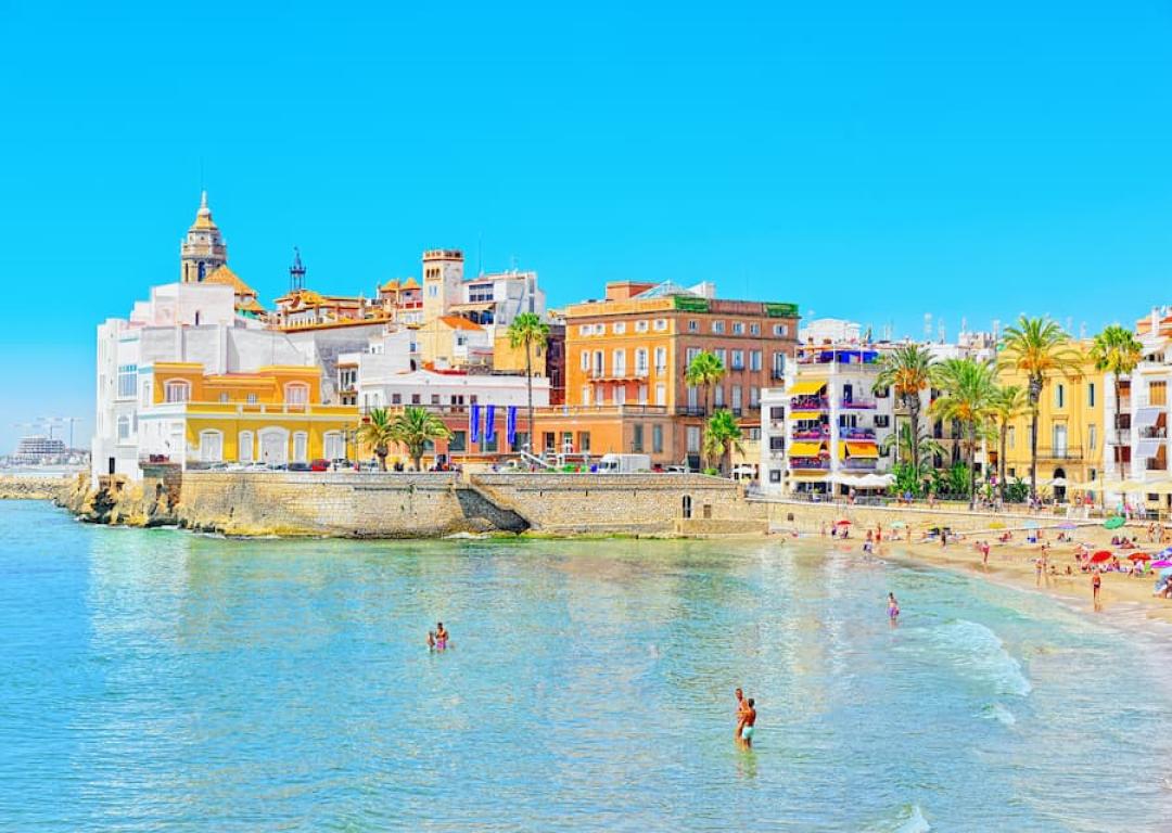 Turn your home into a tourist apartment in Sitges